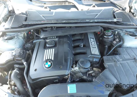 2008 BMW 328Xi z USA, uszkodzony, nr VIN WBAVC735X8KP38821